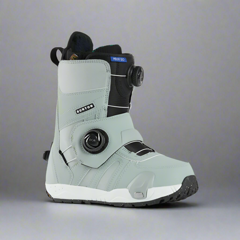 Light green Snowboard Boot