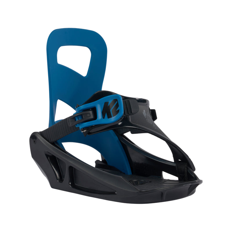 black and blue snowboard binding