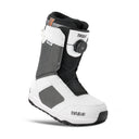 White and black snow boot with 'thirtytwo' branding on a white background