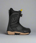 black snowboard boot